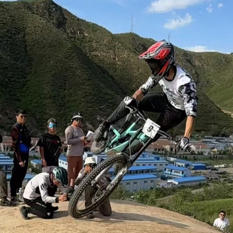 AVITUS Scarpe da mountain bike - Commuting On Road Bike recensione e prezzo
